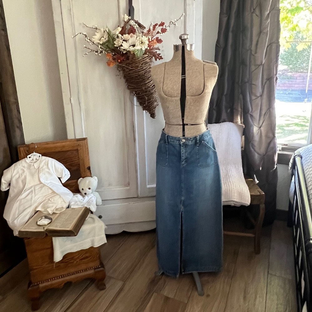 Old Navy denim maxi skirt, size 6